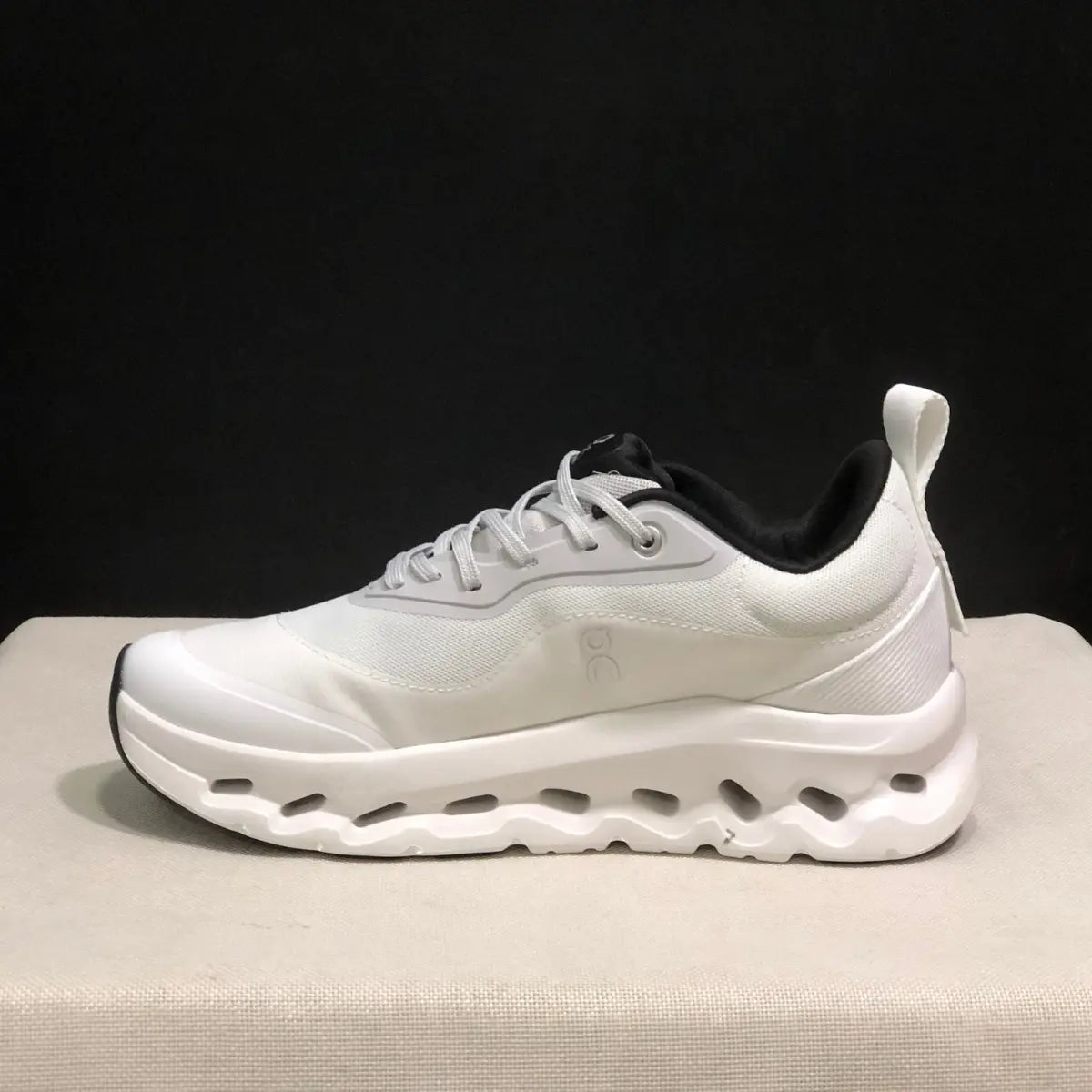 On Cloud × Loewe — Cloudtilt White and Black — photo 5
