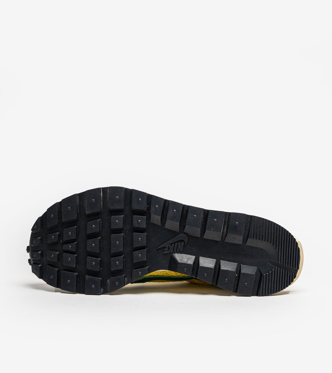 Nike Vaporwaffle sacai Tour Yellow Stadium Green — photo 4