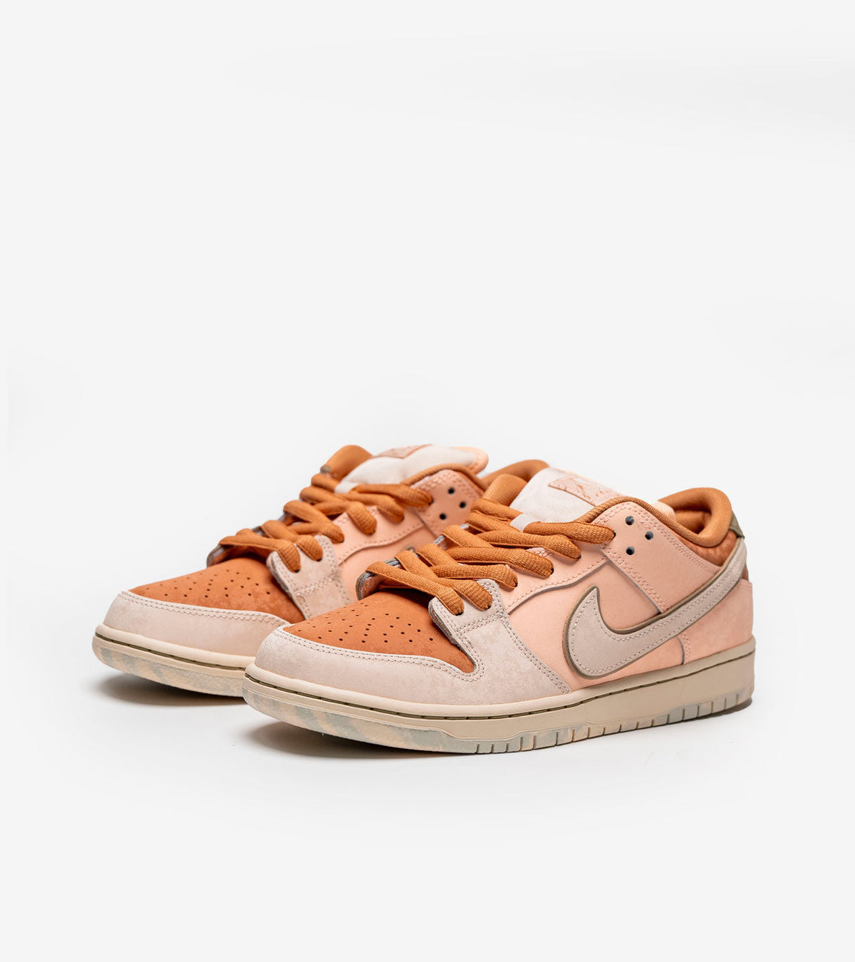 Nike SB Dunk Low Trocadéro Gardens — photo 2