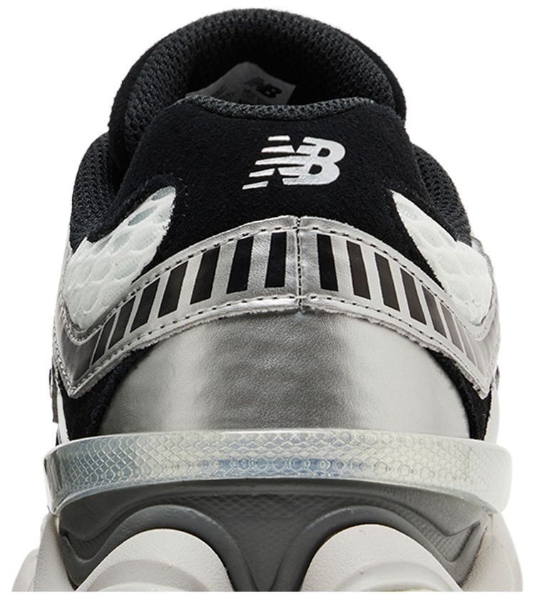 New Balance 9060 Metallic - New Balance