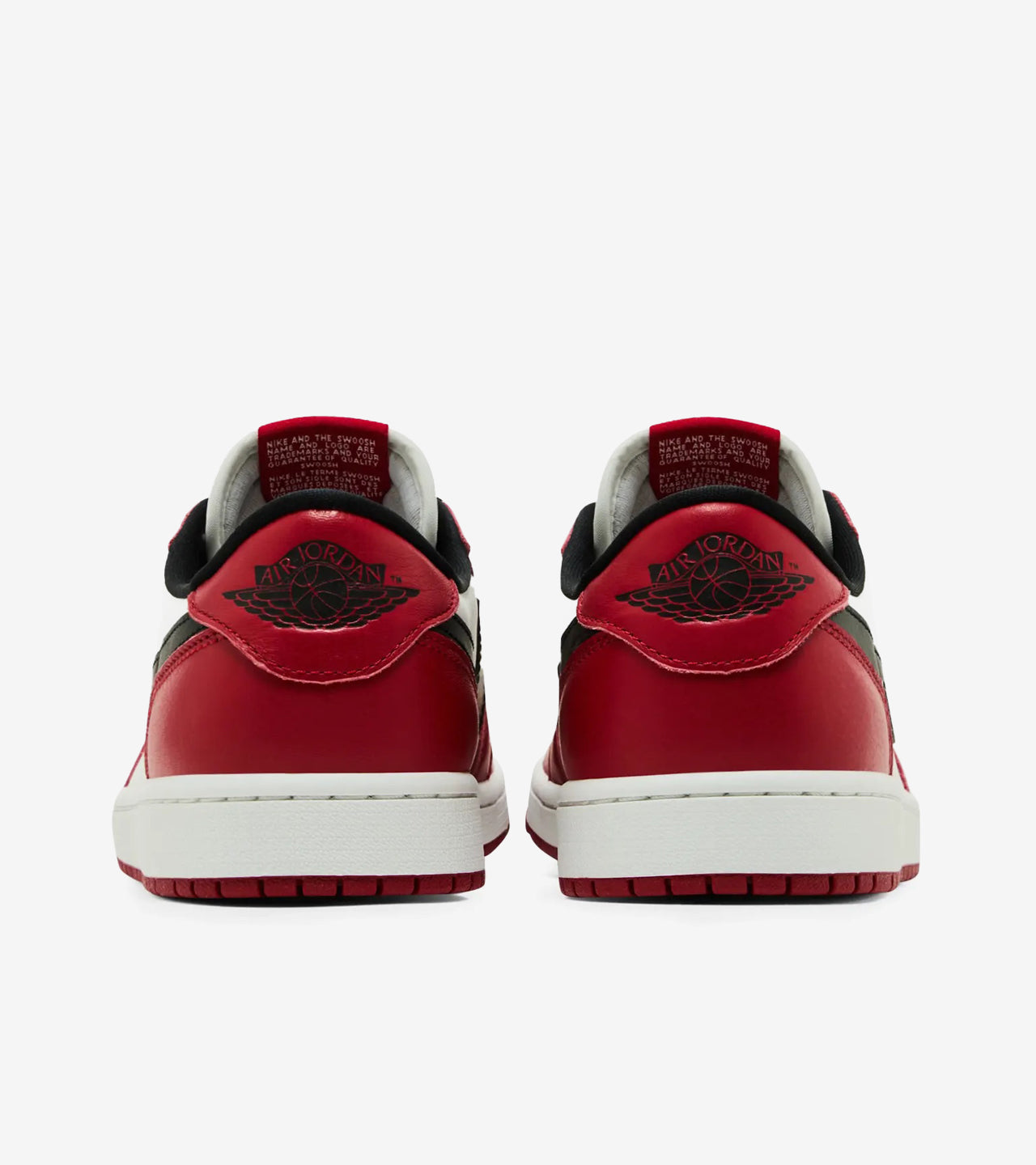 Jordan 1 Retro Low OG Chicago (2025) — photo 3