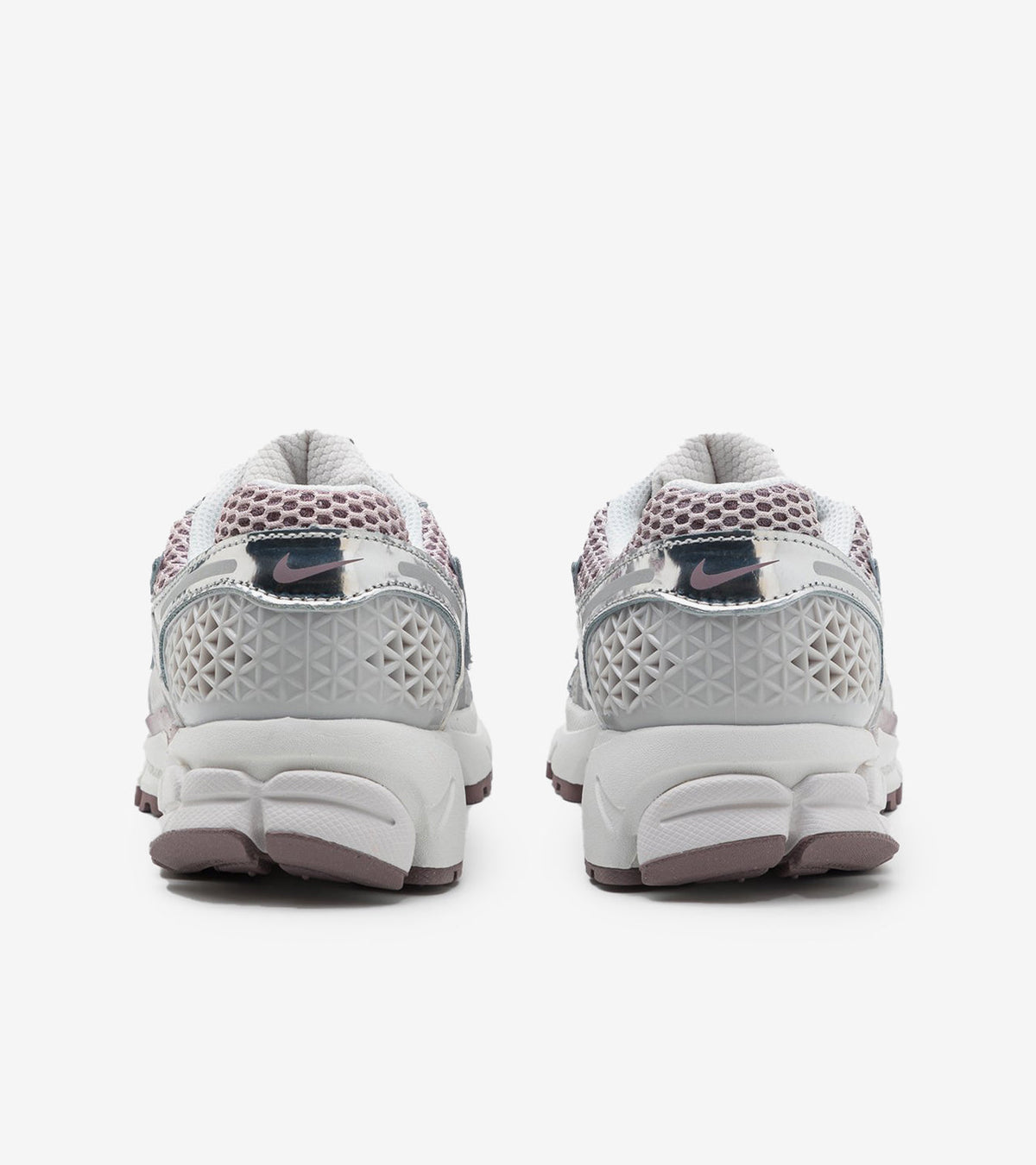 Nike Zoom Vomero 5 Metallic Silver Platinum Violet (Women's) — photo 3