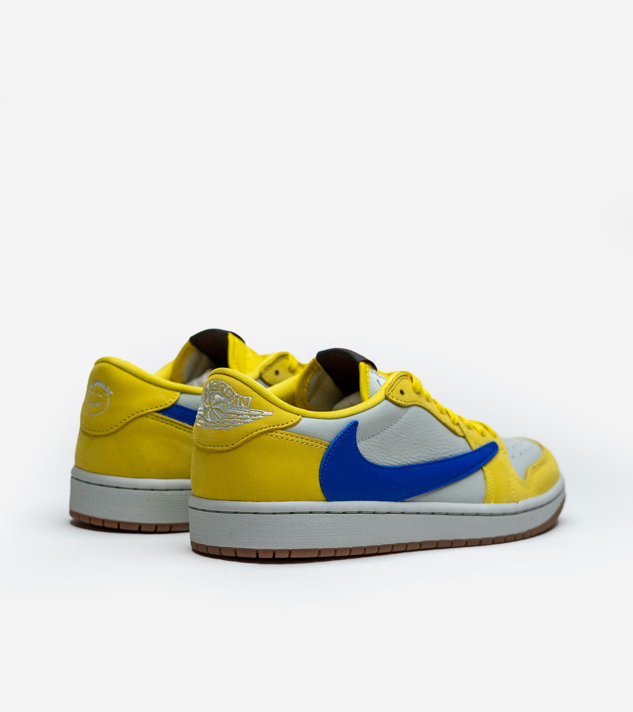 Air Jordan 1 Retro Low OG SP Travis Scott Canary — photo 3