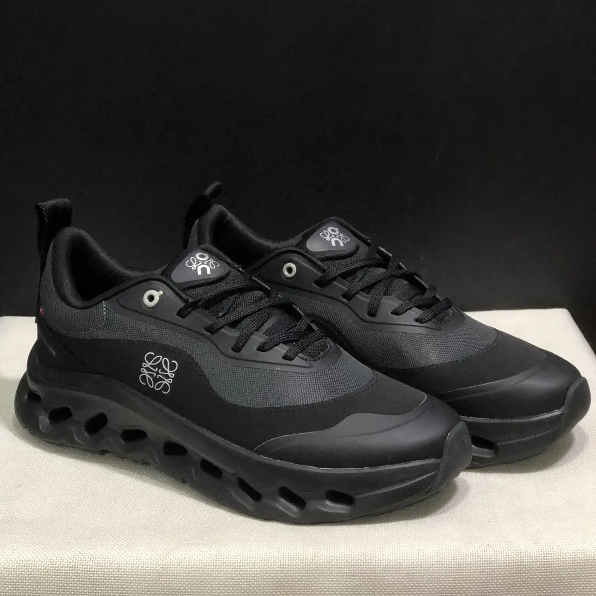 On Cloud × Loewe — Cloudtilt Black — photo 3