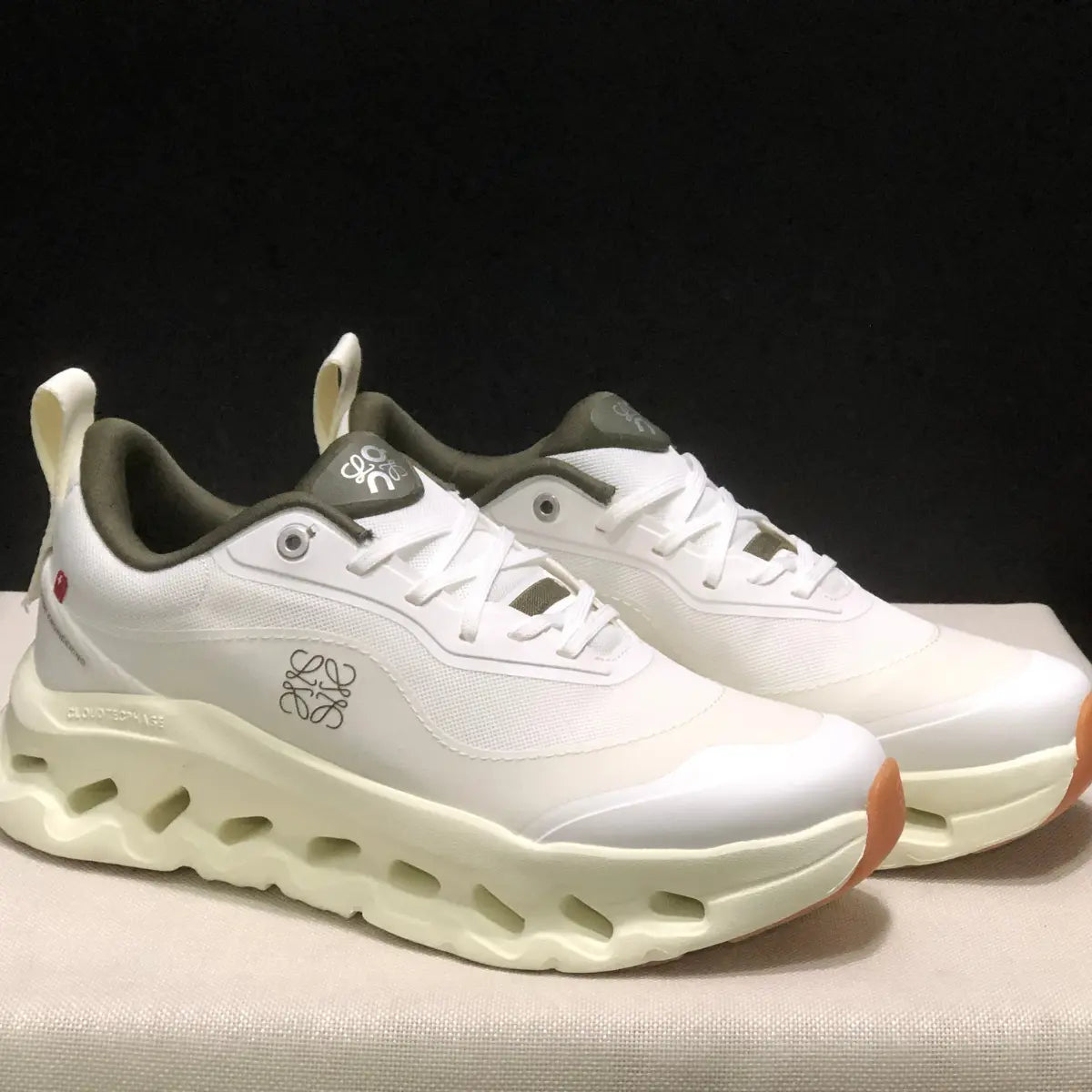 On Cloud × Loewe — Cloudtilt White Kaki — photo 2