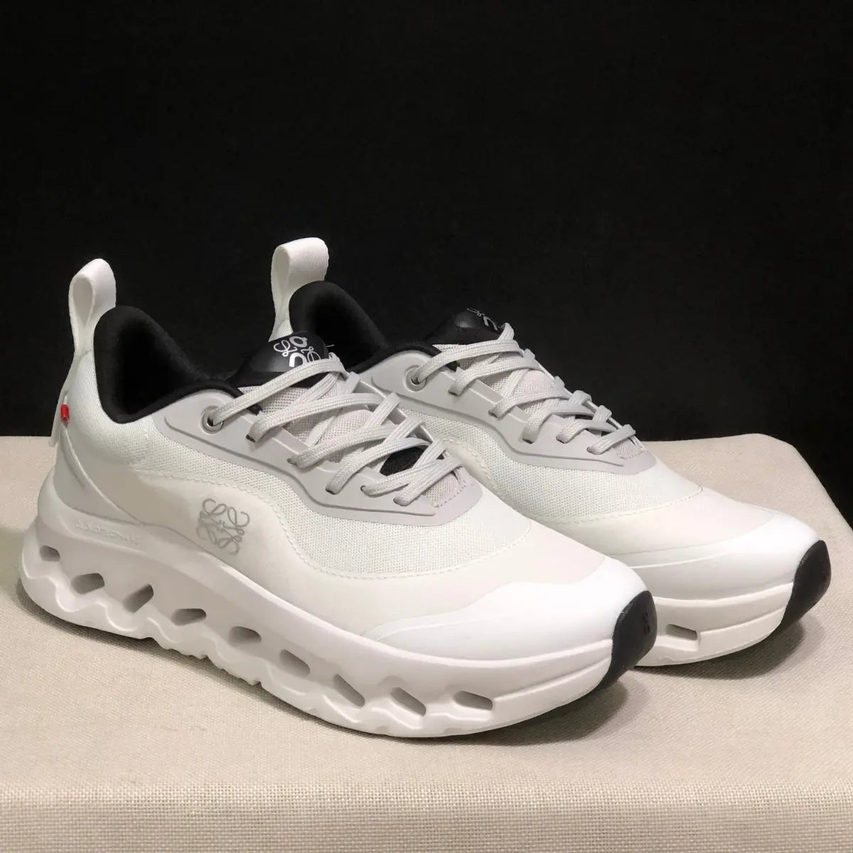 On Cloud × Loewe — Cloudtilt White and Black — photo 3