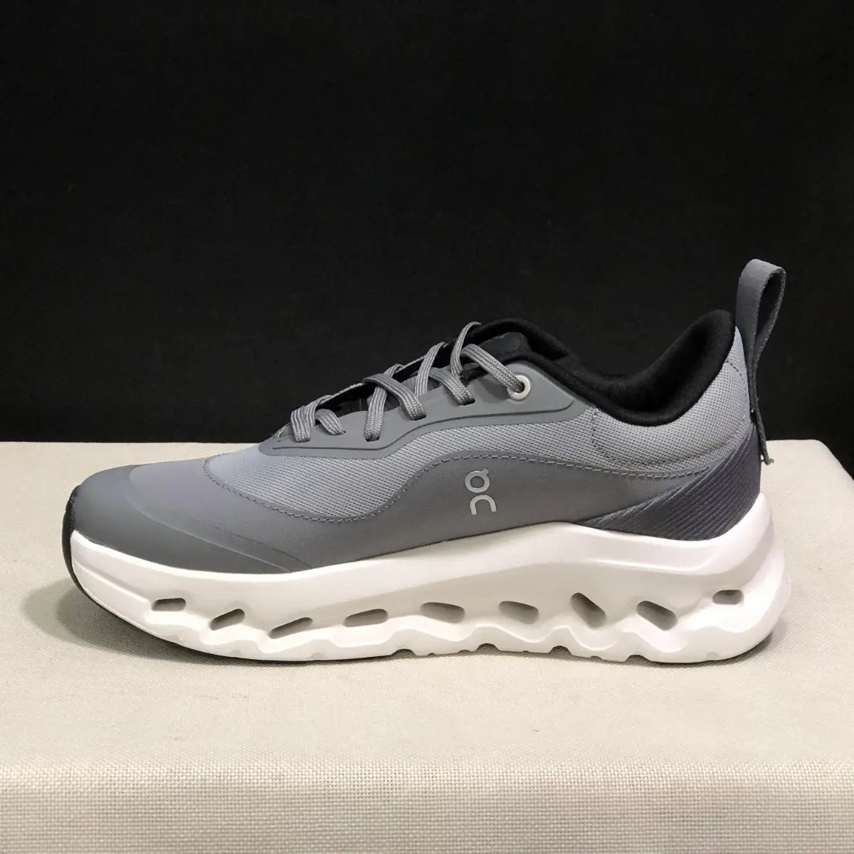 On Cloud × Loewe — Cloudtilt Gris — photo 4