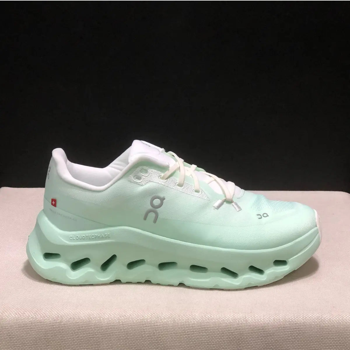 Cloudtilt - White Mint — photo 2