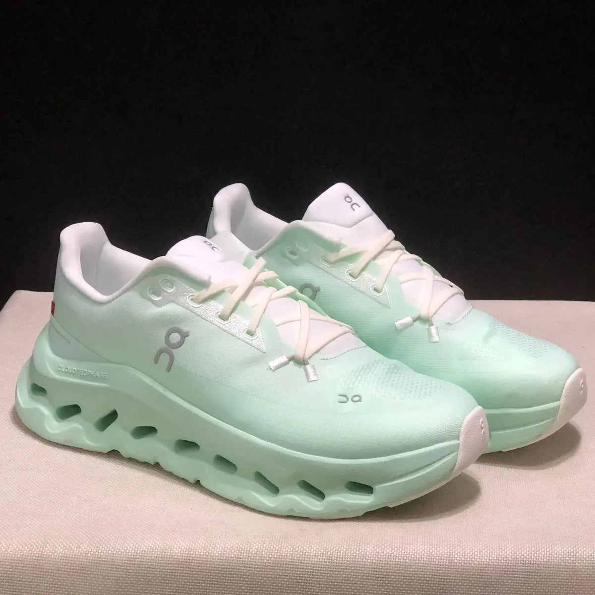 Cloudtilt - White Mint — photo 3