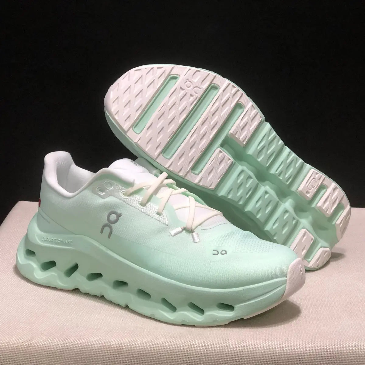 Cloudtilt - White Mint — photo 5