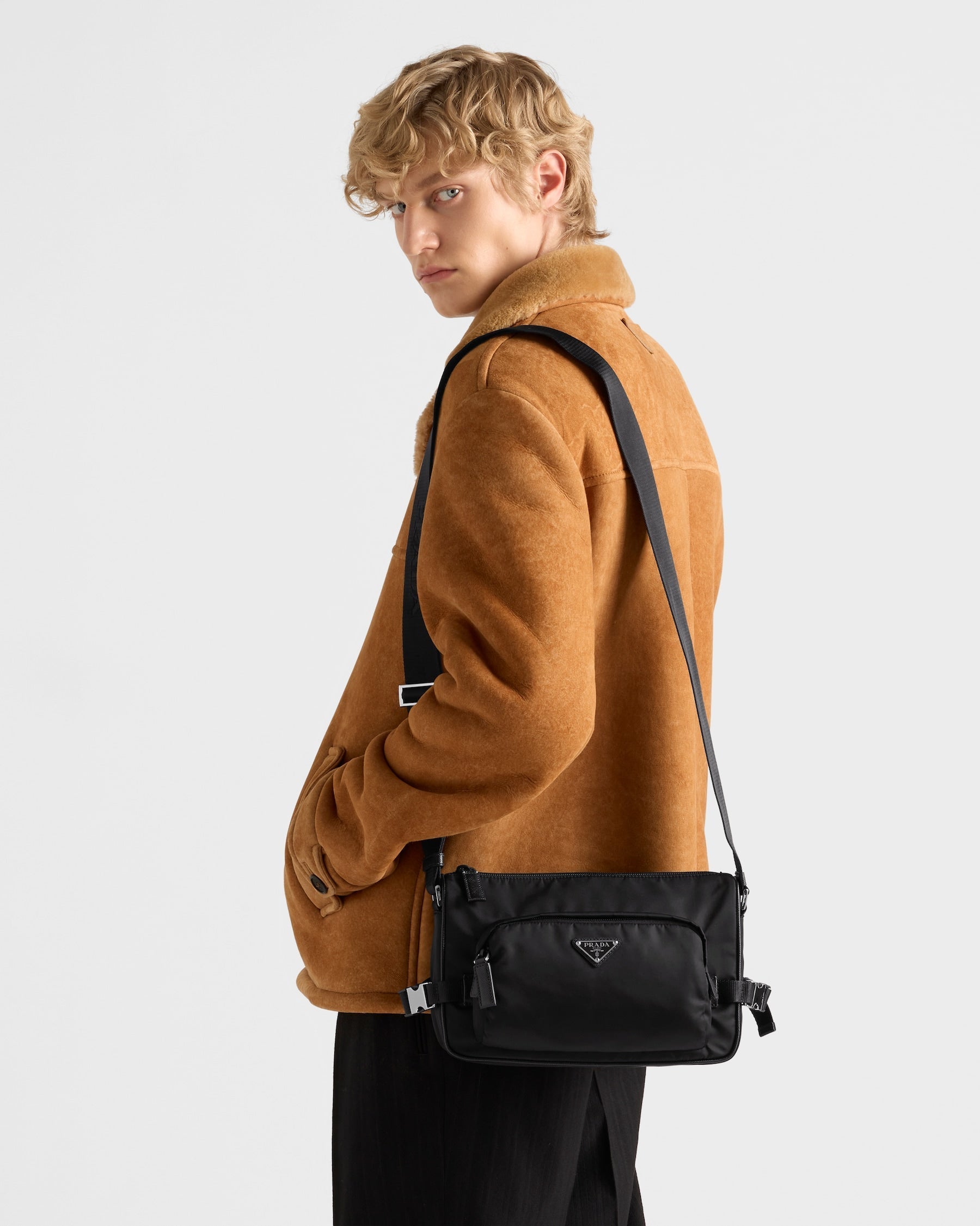 Sac de taille moyenne porté épaule en Re-Nylon et cuir Saffiano - #1