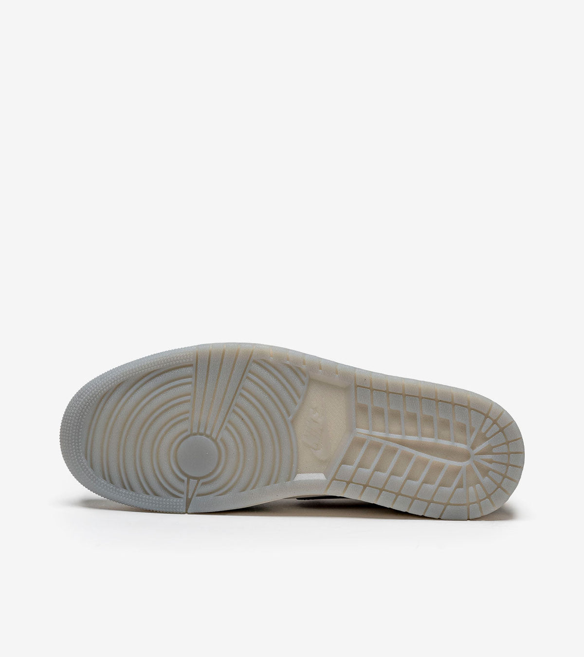 Air Jordan 1 Retro Low OG Year of the Dragon (2024) — photo 4