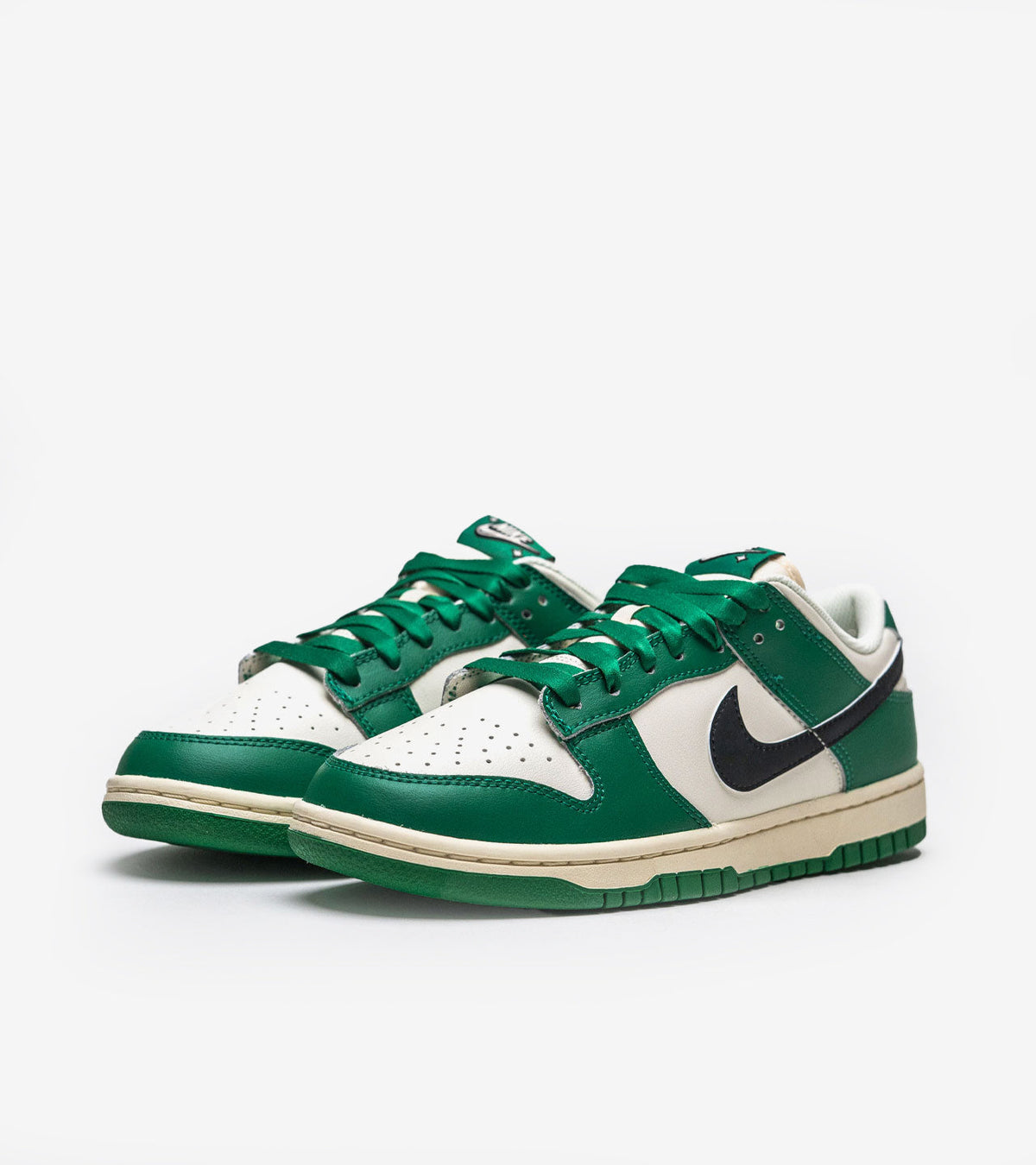 Nike Dunk Low SE Lottery Pack Malachite Green — photo 2