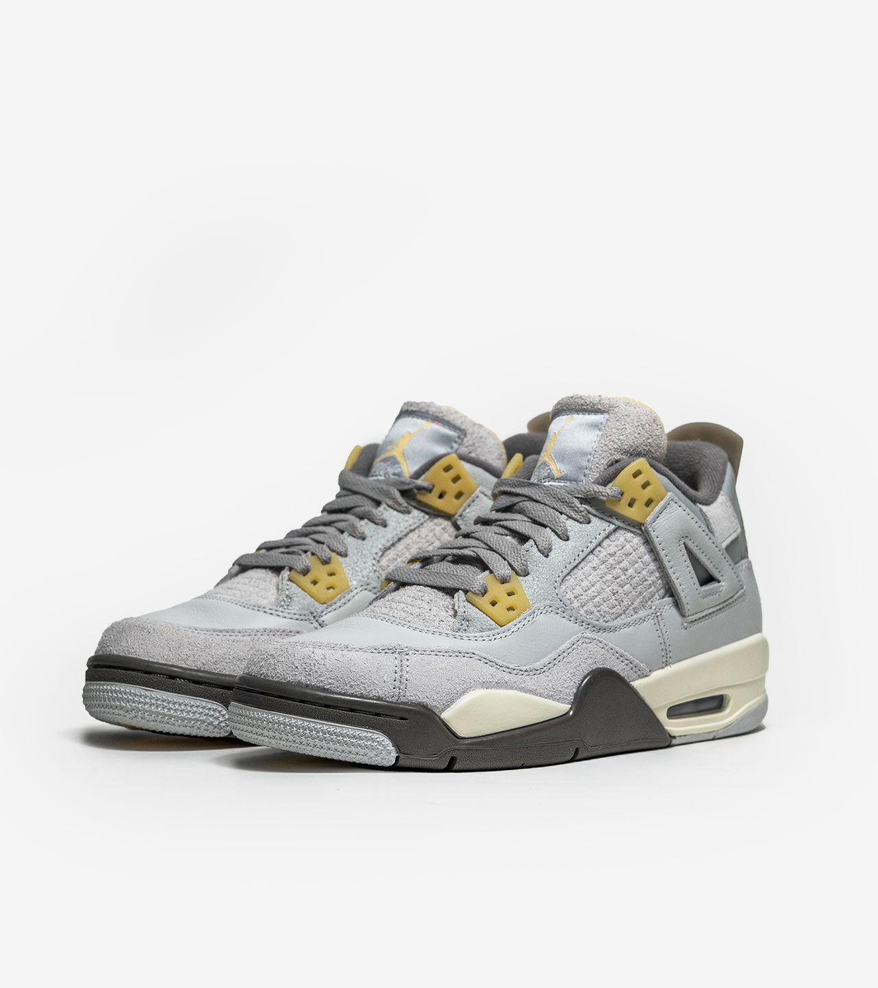 Jordan 4 Retro SE Craft Photon Dust — photo 2