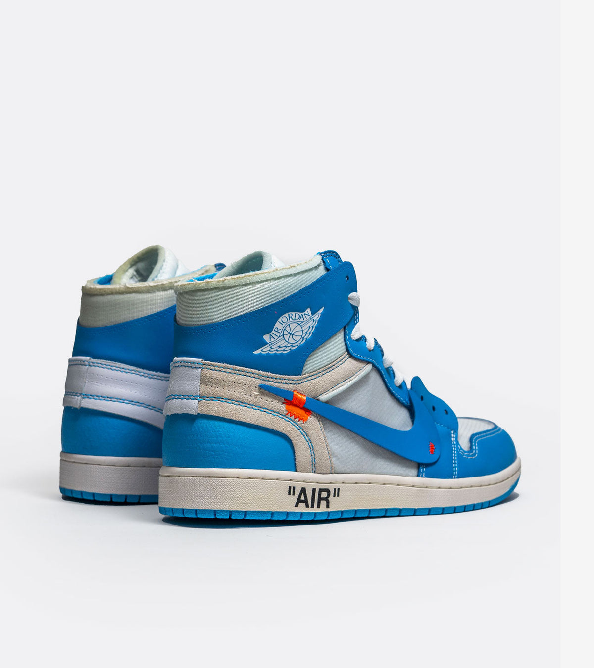 Air Jordan 1 Retro High Off-White University Blue — photo 3