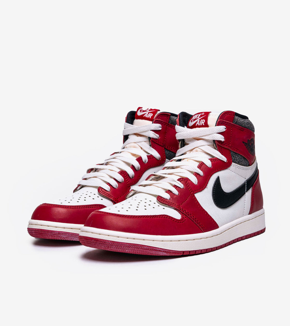 Jordan 1 Retro High OG Chicago Lost and Found — photo 2