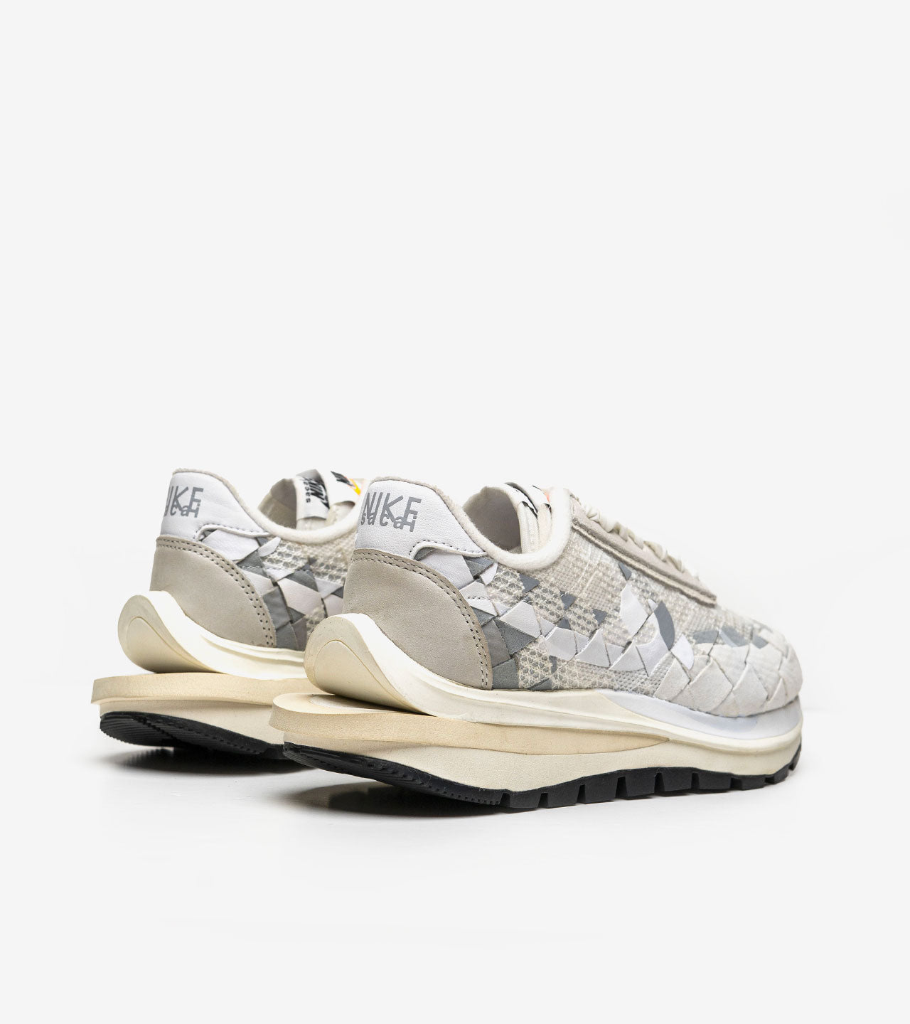 Nike VaporWaffle Woven sacai Jean Paul Gaultier White — photo 3