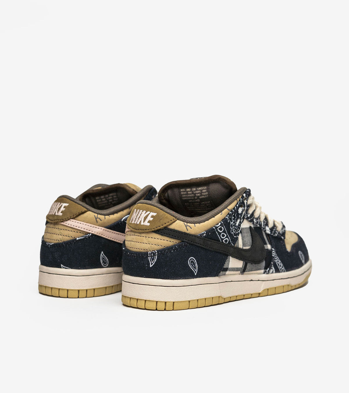NIKE SB DUNK LOW TRAVIS SCOTT — photo 4