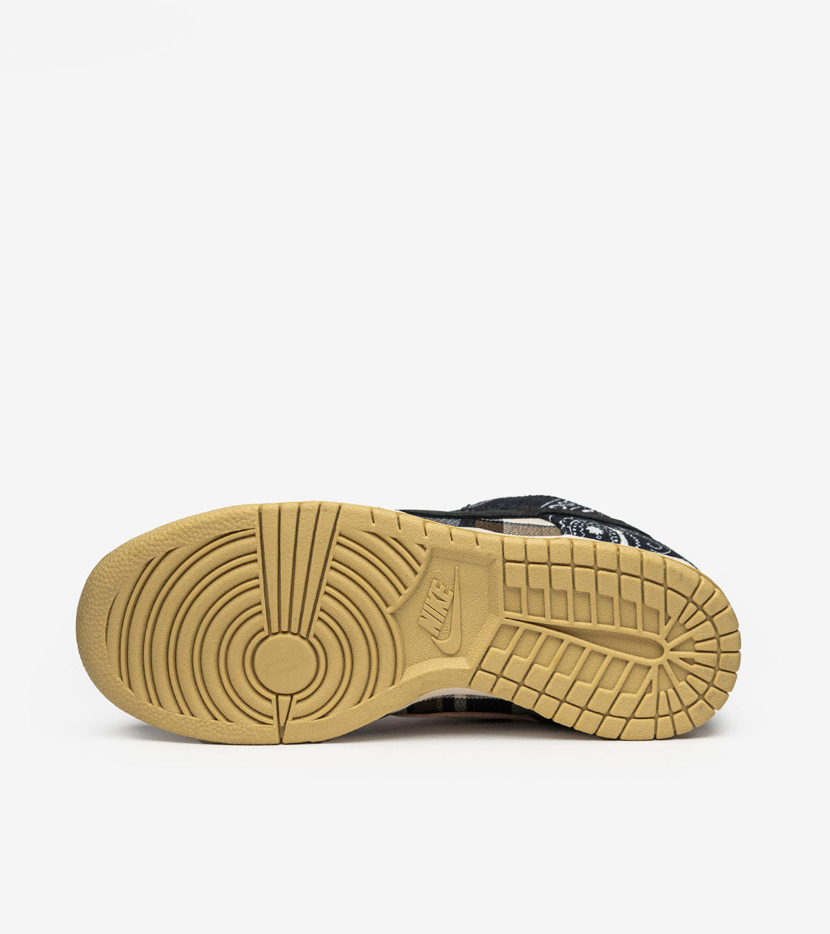 NIKE SB DUNK LOW TRAVIS SCOTT — photo 3