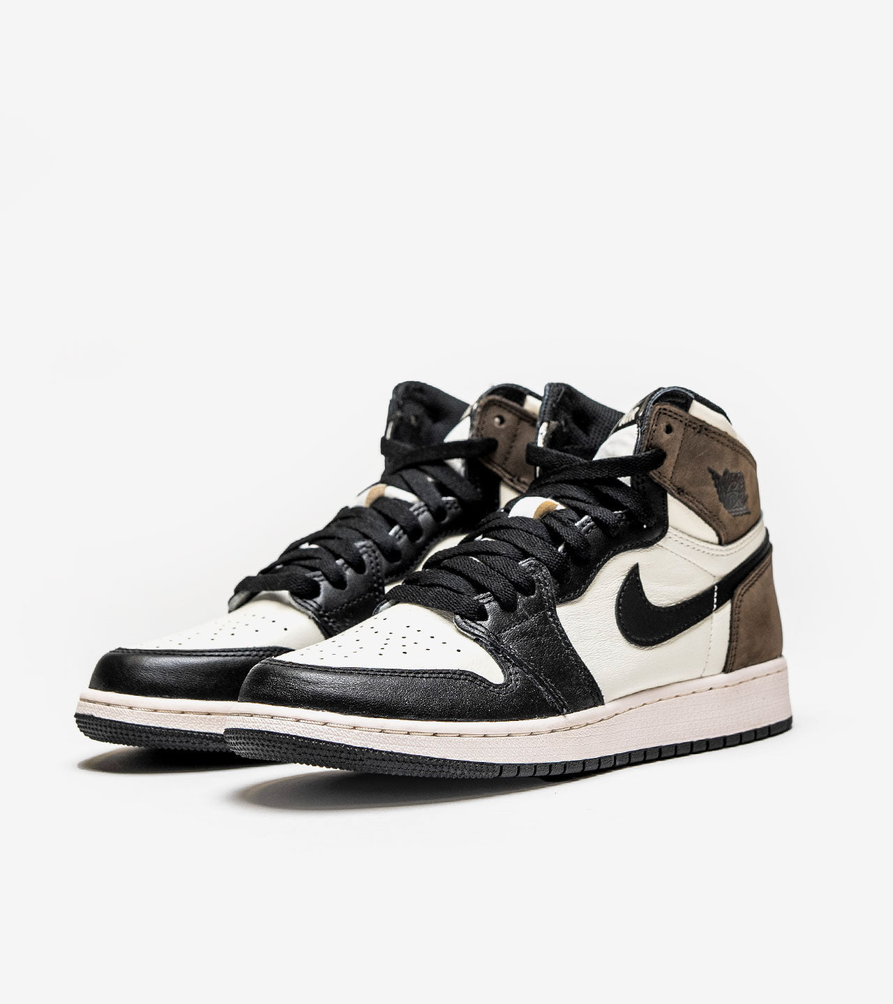 Air Jordan 1 Retro High Dark Mocha — photo 2