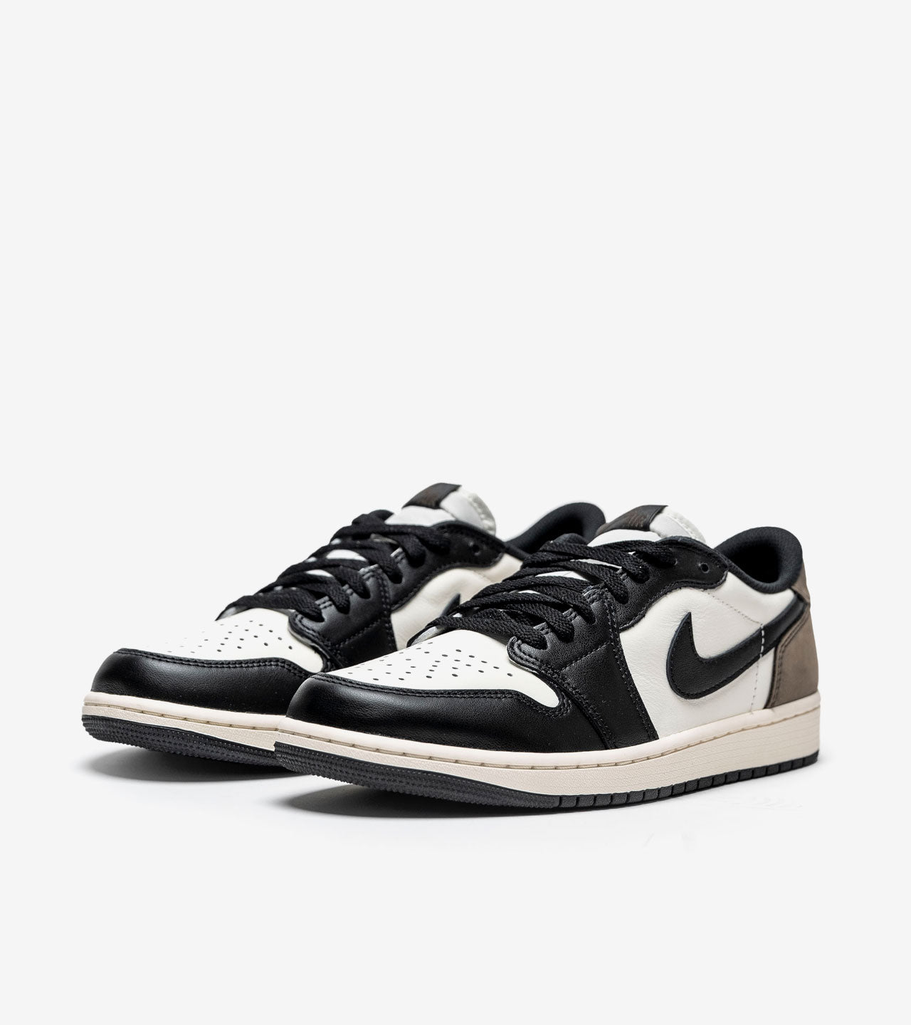 Jordan 1 Low Mocha — photo 2