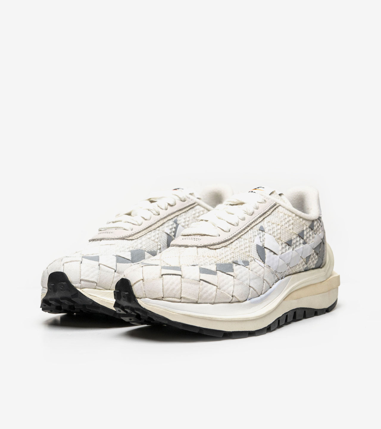 Nike VaporWaffle Woven sacai Jean Paul Gaultier White — photo 2