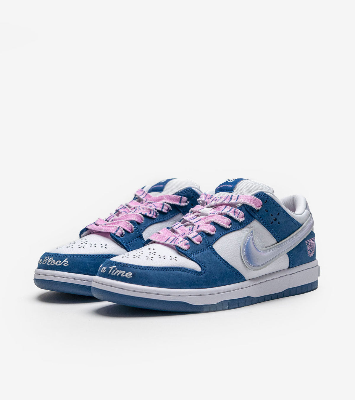 Nike SB Dunk Low Born X Raised One Block At A Time — photo 2