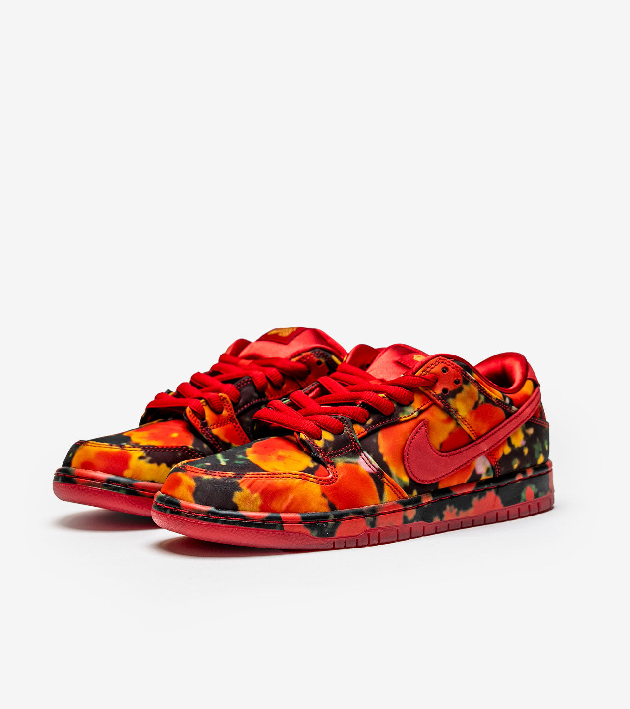 Nike SB Dunk Low The Wizard of Oz Poppy Field — photo 2
