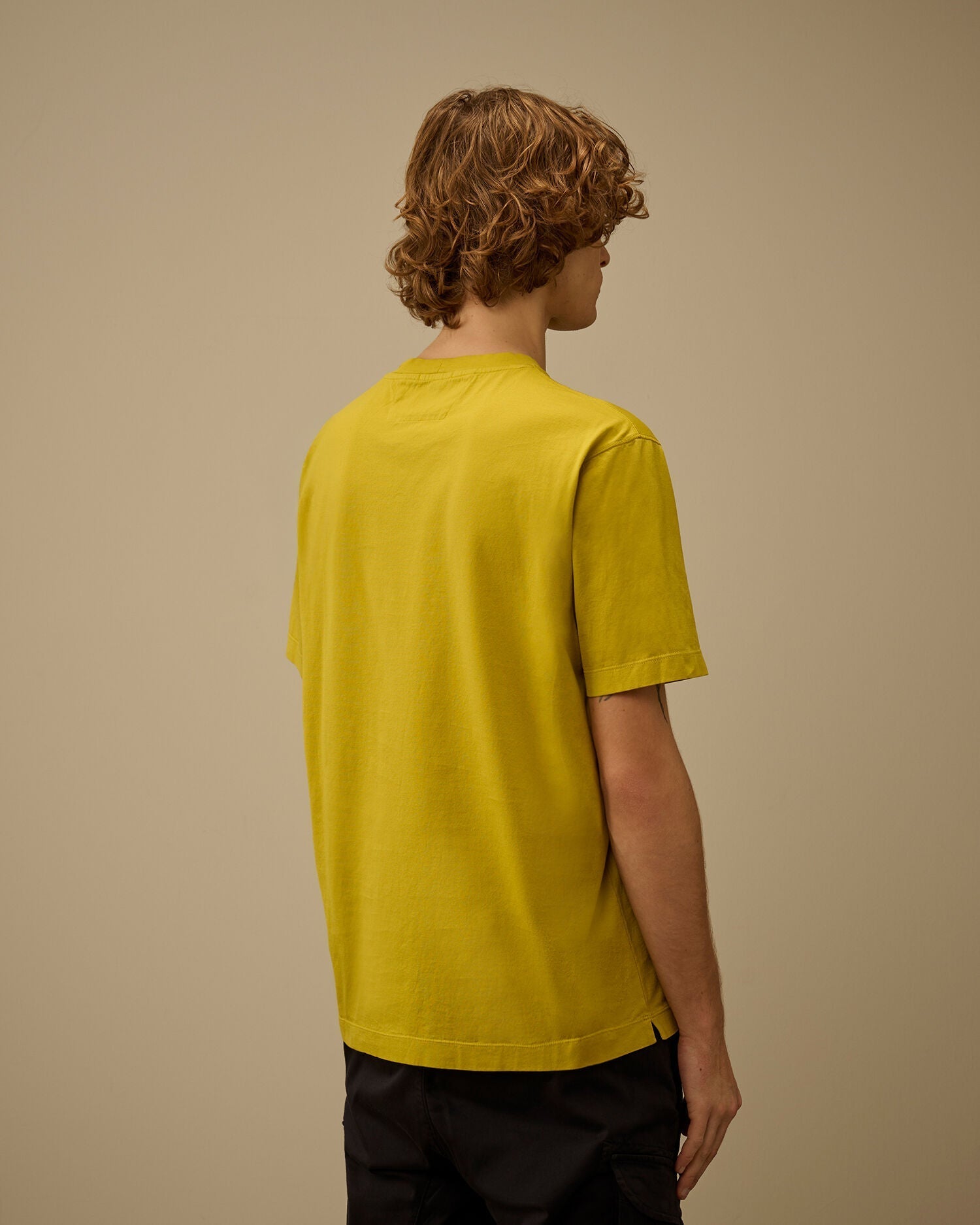 T-shirt cp compagny moutarde — photo 4